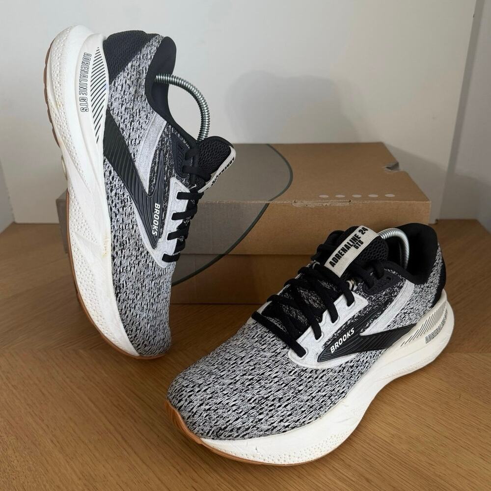 Brooks Adrenaline GTS 24 ‘Black/White’ Women Running Sneakers- SZ 8